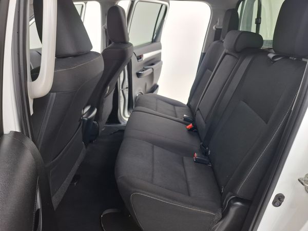 2025-Toyota-Hilux-24-GD-6-Raider-4x4-Auto-Double-Cab image:20