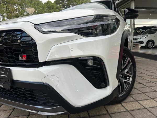 2026-Toyota-Corolla-Cross-18-GR-S image:3