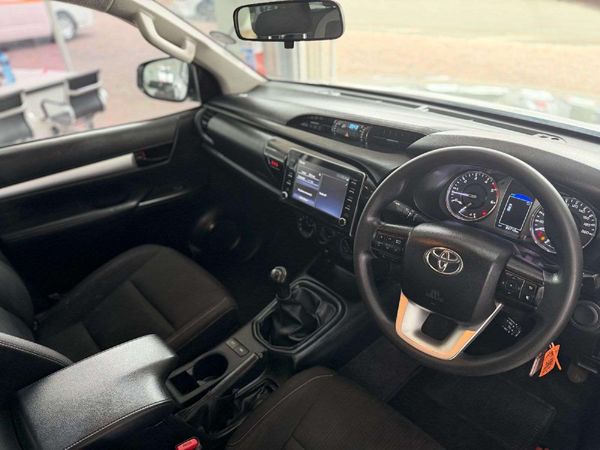 2023-Toyota-Hilux-24-GD-6-Raised-Body-Raider-Double-Cab image:11