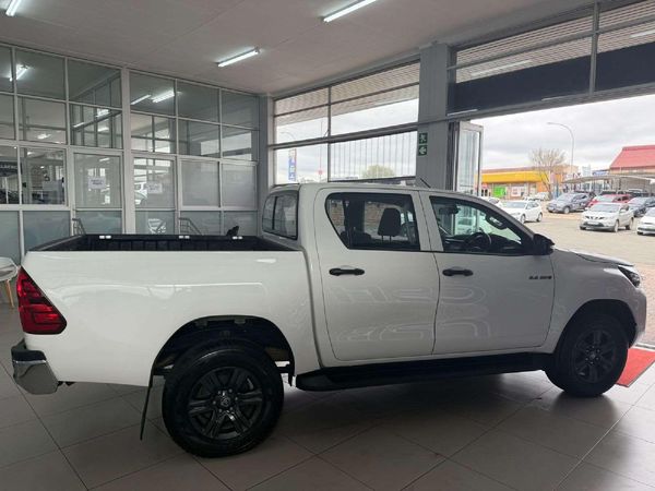 2023-Toyota-Hilux-24-GD-6-Raised-Body-Raider-Double-Cab image:4