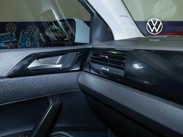 2022-Volkswagen-Polo-10-TSI-Life image:27