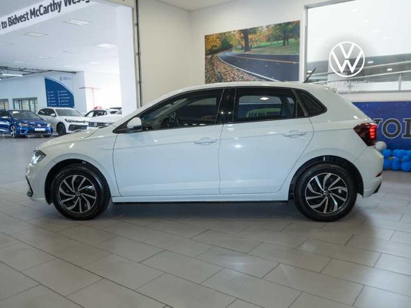 2022-Volkswagen-Polo-10-TSI-Life image:3