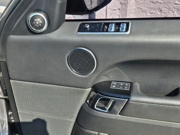 2022-Land-Rover-Range-Rover-Sport-30-D-HSE-190kW image:6
