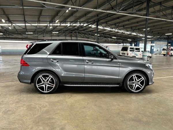 2018-Mercedes-Benz-GLE-350d-4Matic image:7