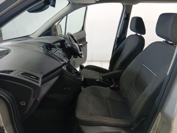 2015-Ford-Tourneo-Connect-Grand-16-TDCi-Titanium-LWB image:9