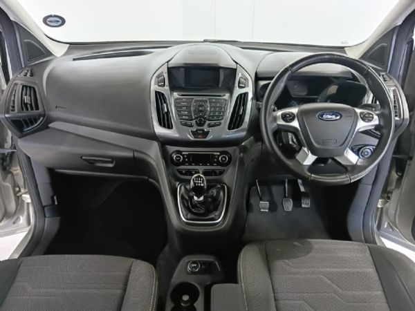 2015-Ford-Tourneo-Connect-Grand-16-TDCi-Titanium-LWB image:10