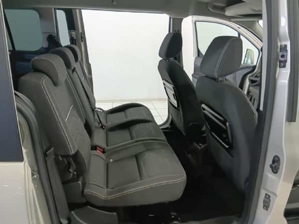 2015-Ford-Tourneo-Connect-Grand-16-TDCi-Titanium-LWB image:7