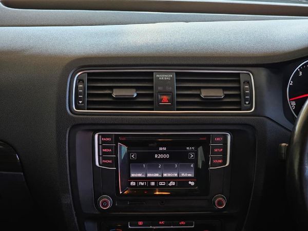 2018-Volkswagen-Jetta-GP-14-TSI-Comfortline-Auto image:16