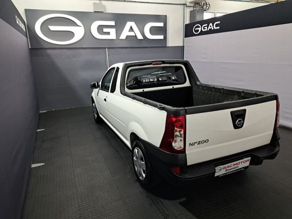 2024-Nissan-NP200-16-AC-Safety-Pack image:9