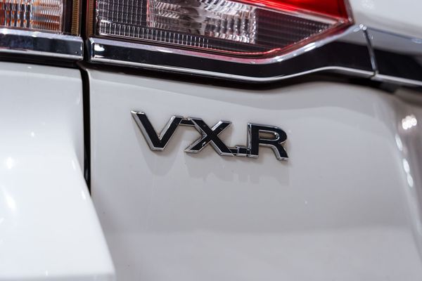 2019-Toyota-Land-Cruiser-200-45-D-V8-VX-R-Auto image:11