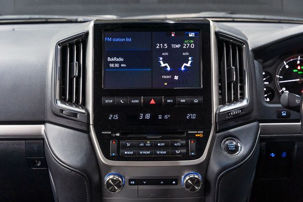 2019-Toyota-Land-Cruiser-200-45-D-V8-VX-R-Auto image:15