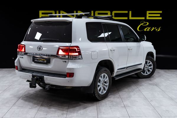 2019-Toyota-Land-Cruiser-200-45-D-V8-VX-R-Auto image:6