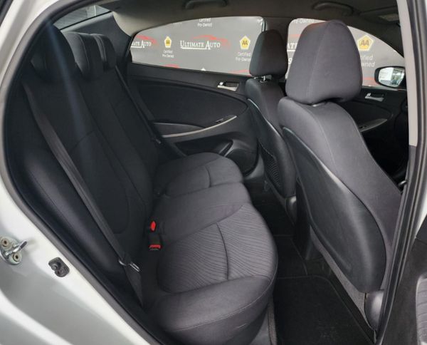 2016-Hyundai-Accent-16-GLS-Fluid-Auto image:16