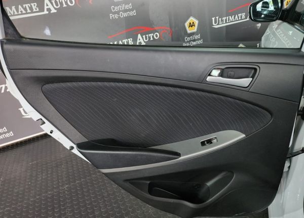 2016-Hyundai-Accent-16-GLS-Fluid-Auto image:18