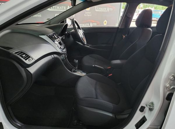 2016-Hyundai-Accent-16-GLS-Fluid-Auto image:21