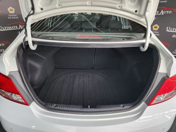 2016-Hyundai-Accent-16-GLS-Fluid-Auto image:6