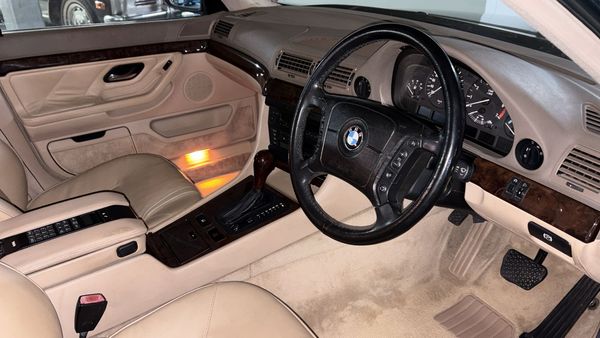 1996-BMW-7-Series-740i-Auto image:10