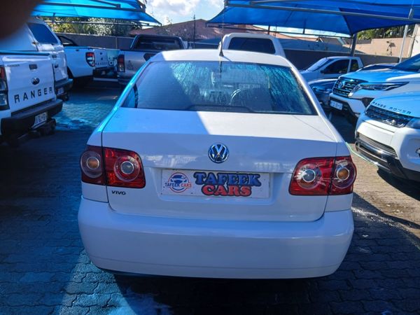 2015-Volkswagen-Polo-Vivo-GP-16-Trendline image:9