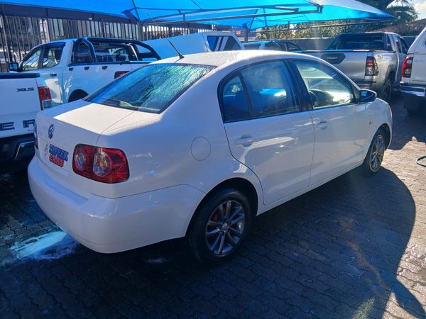 2015-Volkswagen-Polo-Vivo-GP-16-Trendline image:10