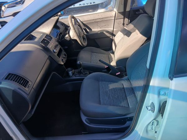 2015-Volkswagen-Polo-Vivo-GP-16-Trendline image:5