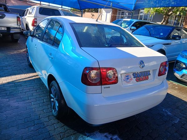 2015-Volkswagen-Polo-Vivo-GP-16-Trendline image:8