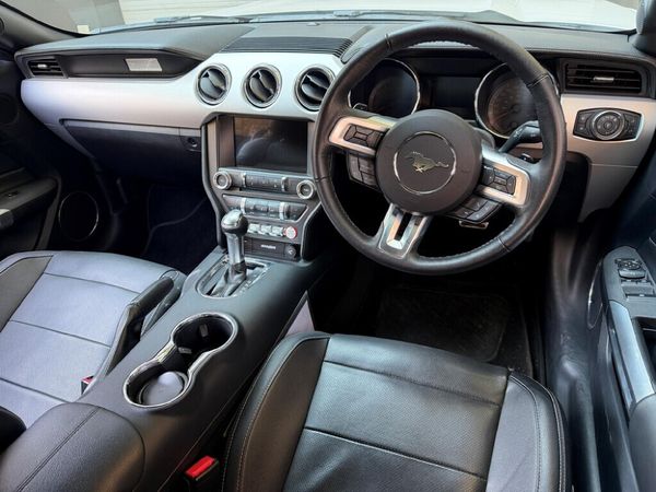 2018-Ford-Mustang-50-GT-Convertible-Auto image:9