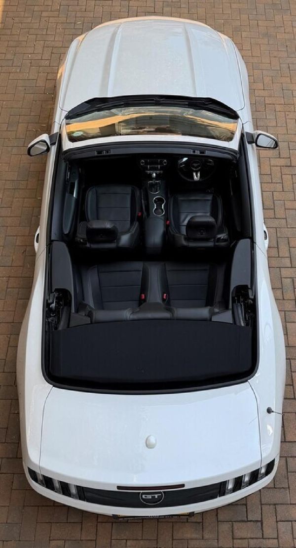 2018-Ford-Mustang-50-GT-Convertible-Auto image:8