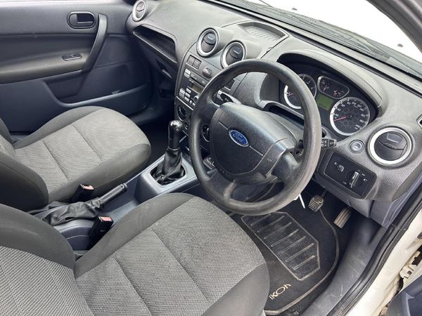 2008-Ford-Ikon-16-Trend image:14
