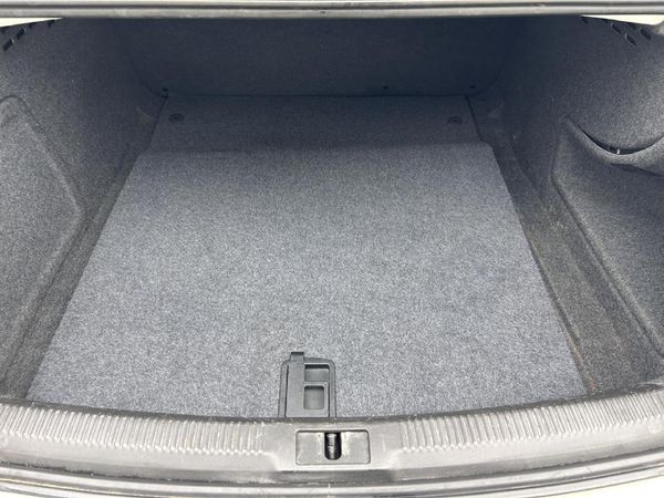 2008-Audi-A4-20-TDI-Attraction image:12