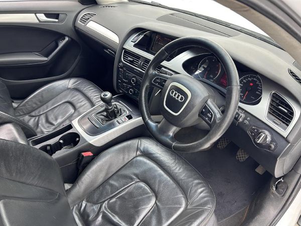 2008-Audi-A4-20-TDI-Attraction image:14