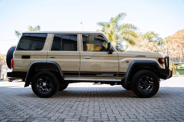 2026-Toyota-Land-Cruiser-76-28GD-6-Station-Wagon-VX image:5
