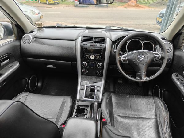 2013-Suzuki-Grand-Vitara-24-Summit image:8