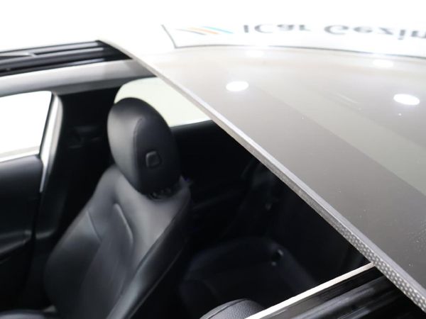 2019-Mercedes-Benz-A-Class-A-200-Sedan image:11