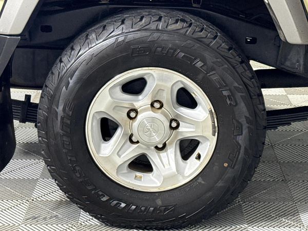 2021-Toyota-Land-Cruiser-79-42-D-Single-Cab image:5
