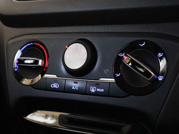 2021-Hyundai-i20-12-Motion image:19