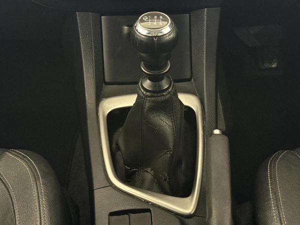 2014-Toyota-Corolla-16-Prestige image:10