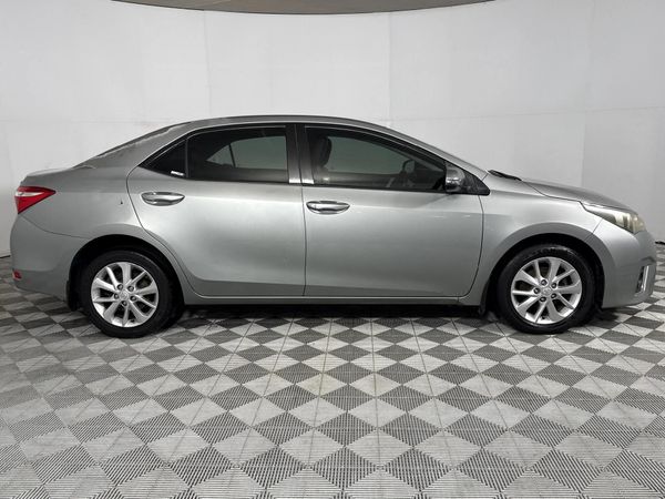 2014-Toyota-Corolla-16-Prestige image:17