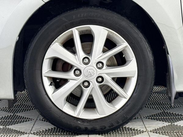 2014-Toyota-Corolla-16-Prestige image:4