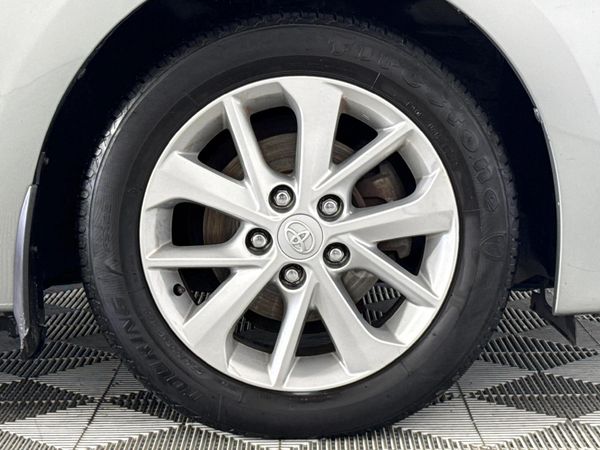 2014-Toyota-Corolla-16-Prestige image:5