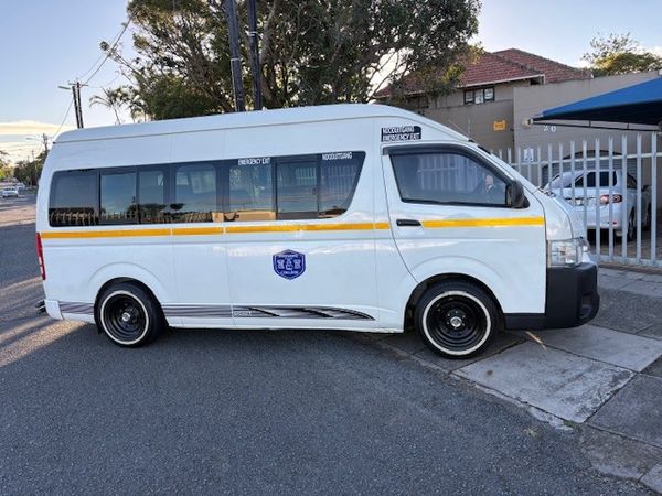 2021-Toyota-Quantum-DIESEL-HIACE-16-SEATER-25-D-4D-SESFIKILE image:17