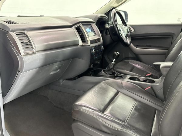 2017-Ford-Everest-22-TDCi-XLT image:8