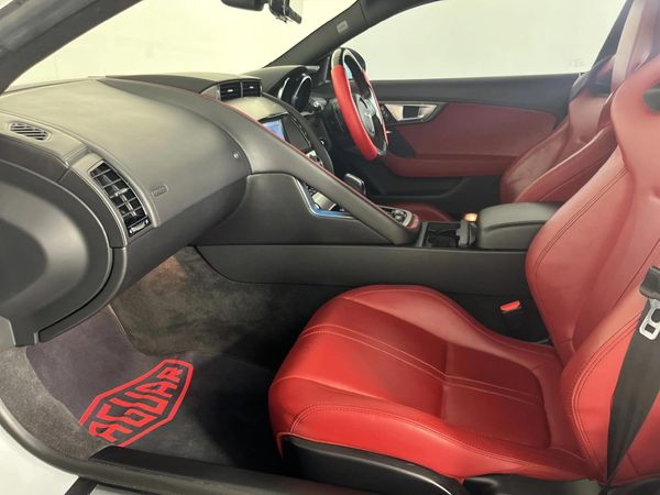2017-Jaguar-F-Type-S-30-V6-Coupe-Auto image:6