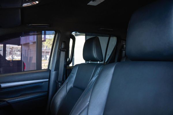 2023-Toyota-Hilux-28-GD-6-Raised-Body-Legend-RS-Auto-Double-Cab image:13