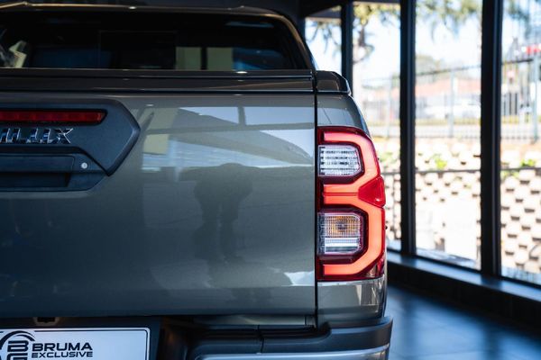 2023-Toyota-Hilux-28-GD-6-Raised-Body-Legend-RS-Auto-Double-Cab image:3