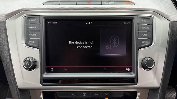 2016-Volkswagen-Passat-14-TSI-Comfortline-Auto image:14