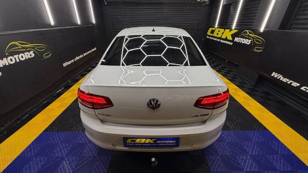 2016-Volkswagen-Passat-14-TSI-Comfortline-Auto image:5