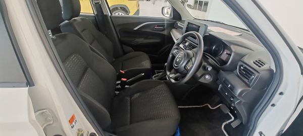 2023-Suzuki-Swift-12-GLX-Auto image:9