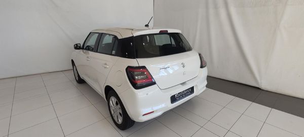 2023-Suzuki-Swift-12-GLX-Auto image:5