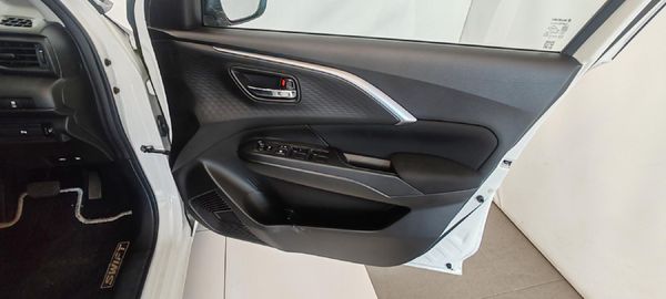 2023-Suzuki-Swift-12-GLX-Auto image:8
