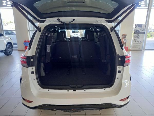 2026-Toyota-Fortuner-28-GD-6-RB-Auto image:3